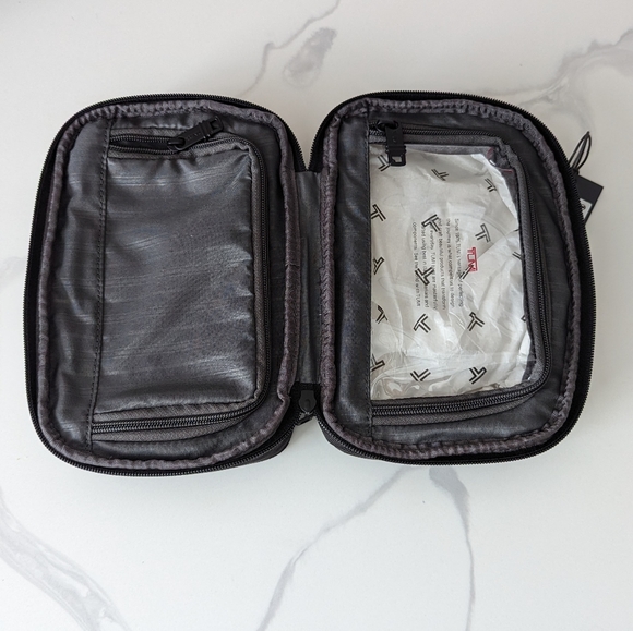 Tumi Travel Kit - Picture 4 of 7